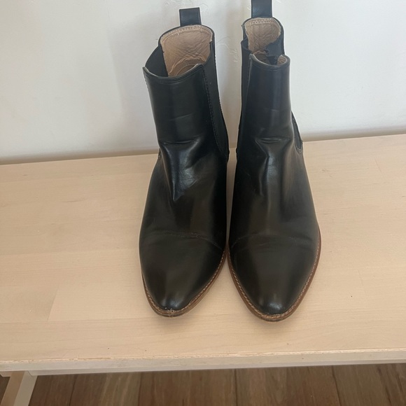 A rider girl Chelsea boot - Picture 2 of 5